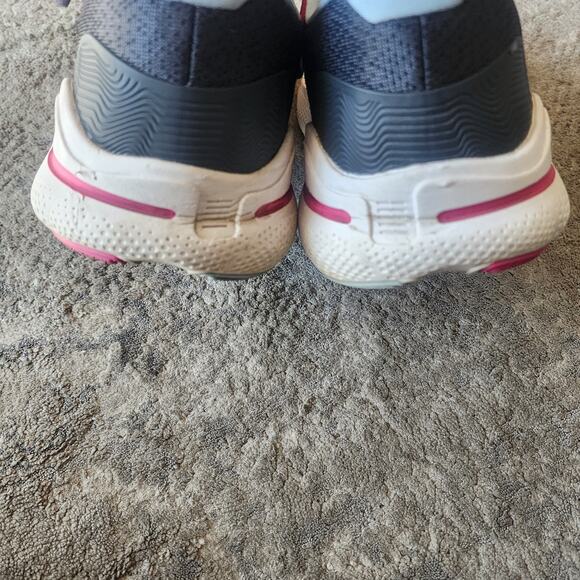 Brooks Ghost Max Women 8.5 D Athletic Black Wide Running Shoes 1203951D082 Flaw - Picture 6 of 13